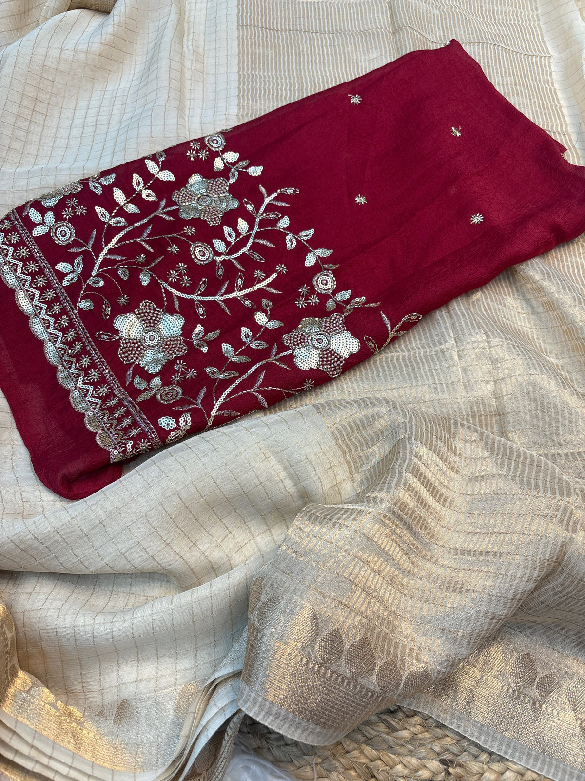 Viscose Georgette Saree with Contrast Blouse