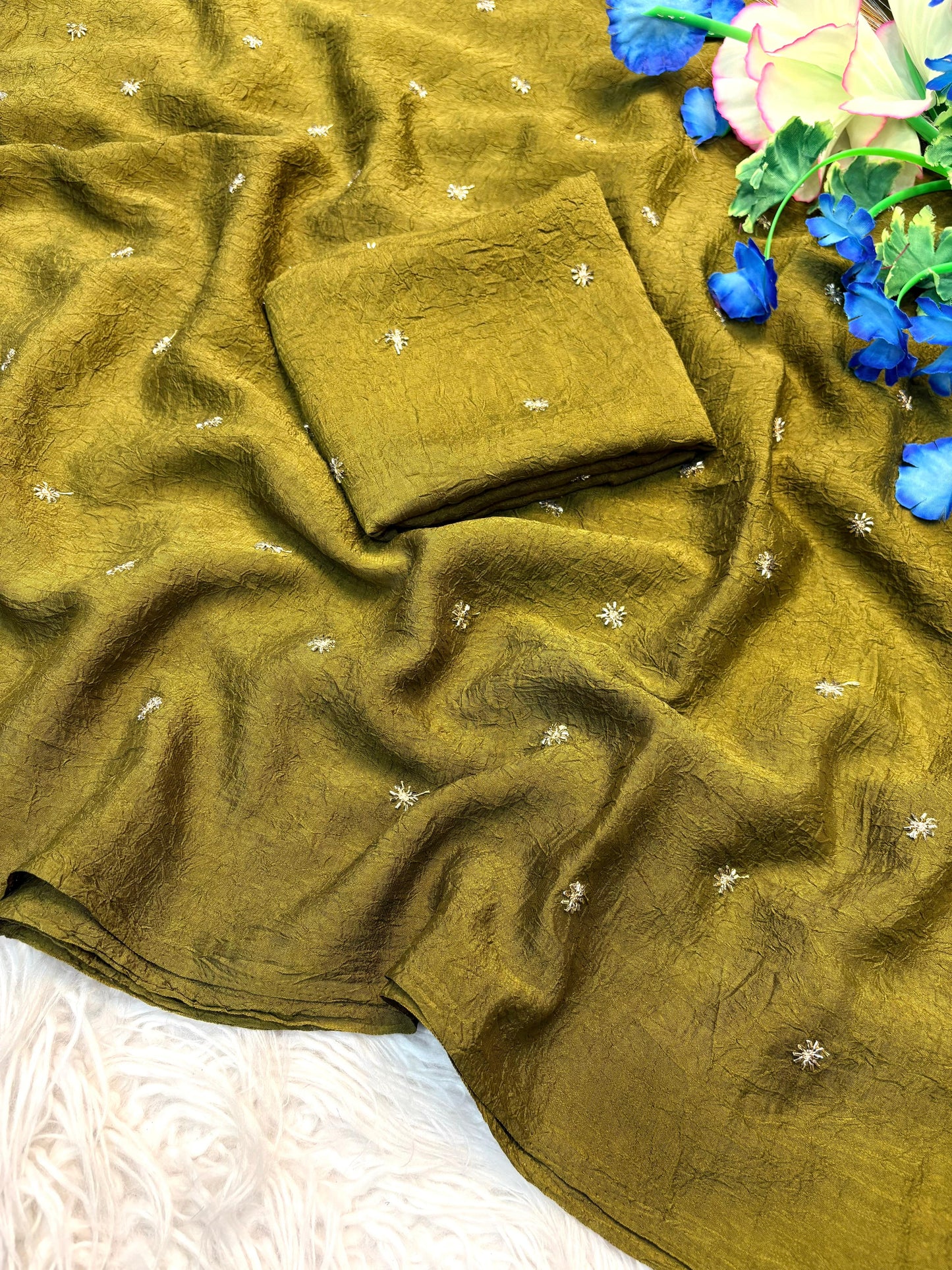 Rangoli Crush Fabric Saree